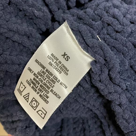 NWT Aero Navy Cable Knit Soft Sweater XS - Picture 9 of 9